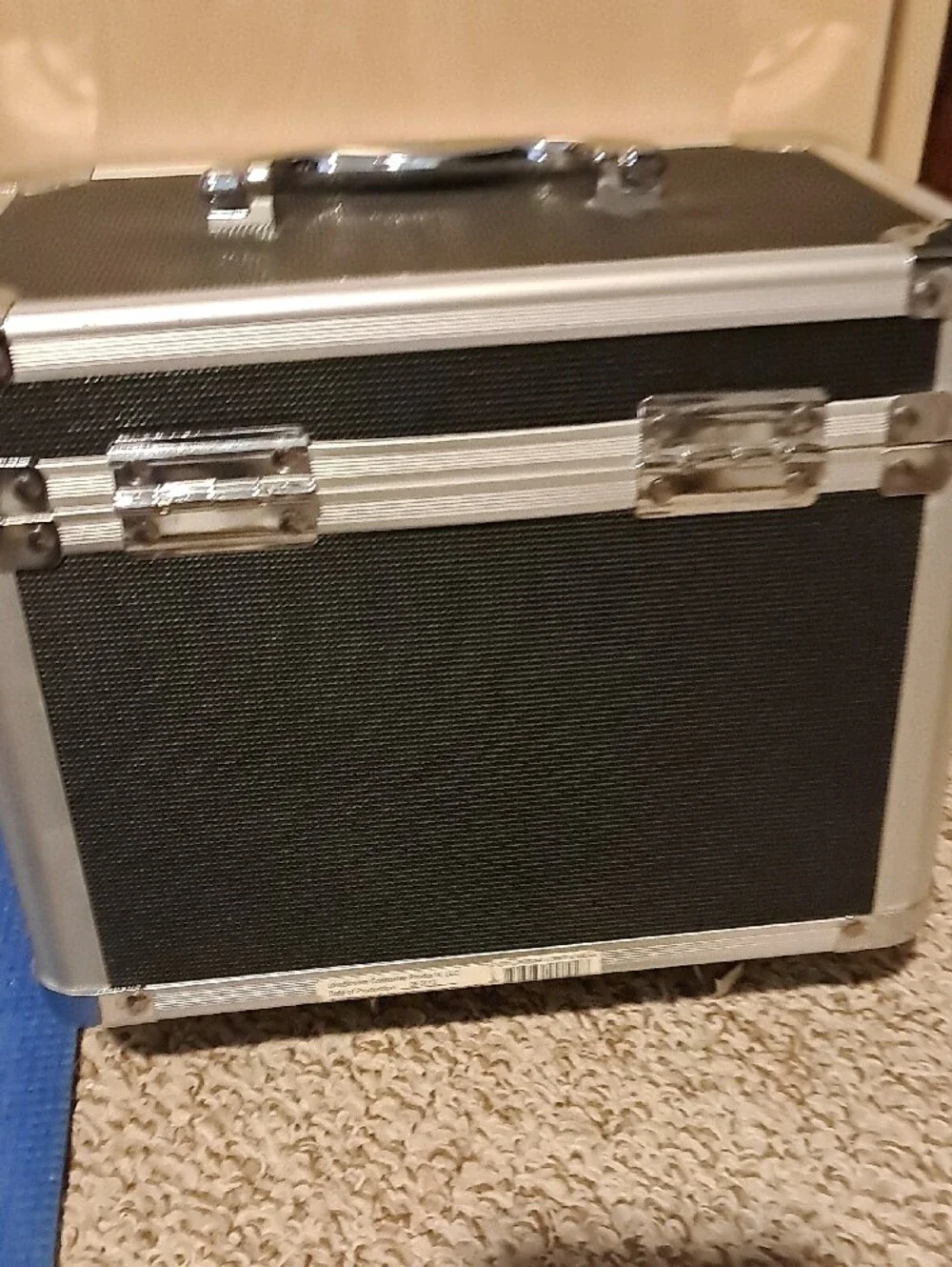 Black and Silver Hard-Shell Locking Train Case